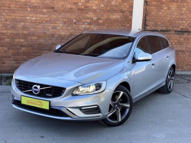 Volvo V60 2.4 D [D6] Phev AWD Momentum Geartron...